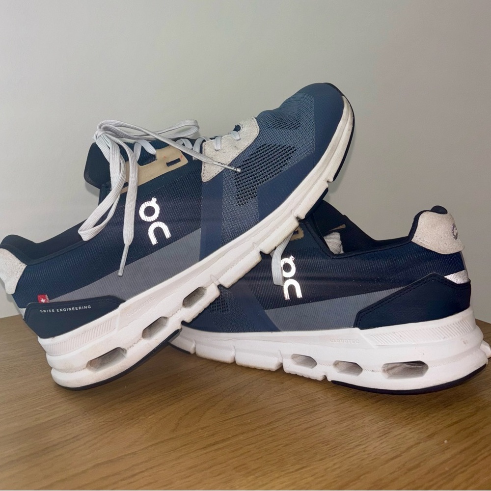On Cloud Running size US10